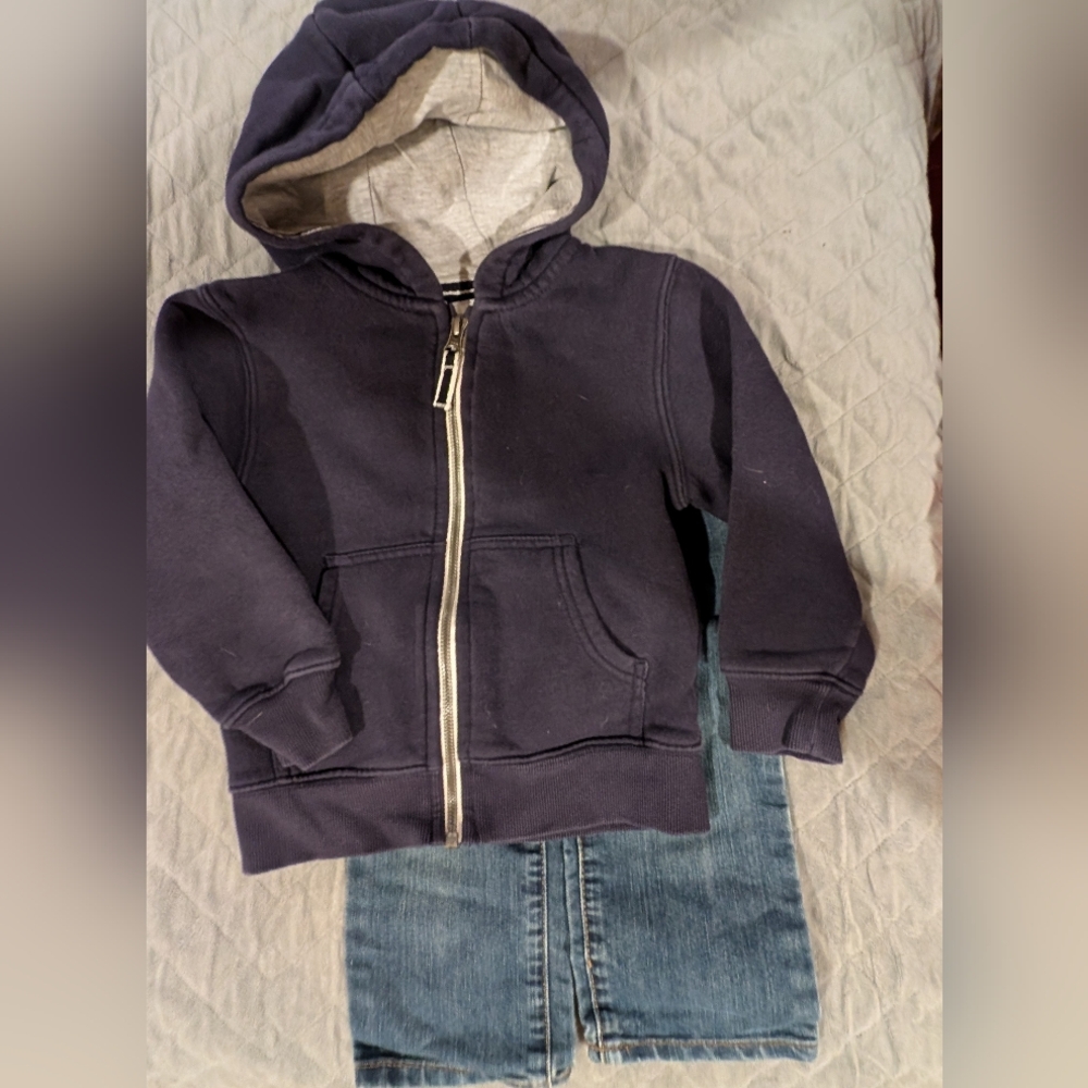 2T Kids Navy Blue Hoodie And Jeans